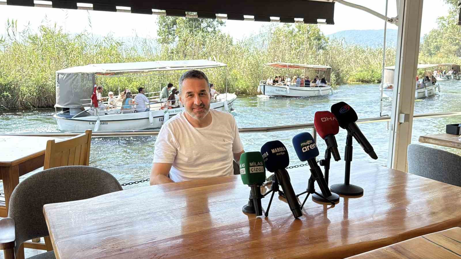 Yalçın Koşukavak: "Zor şartlar altında sahaya çıkıp mücadele ediyoruz"