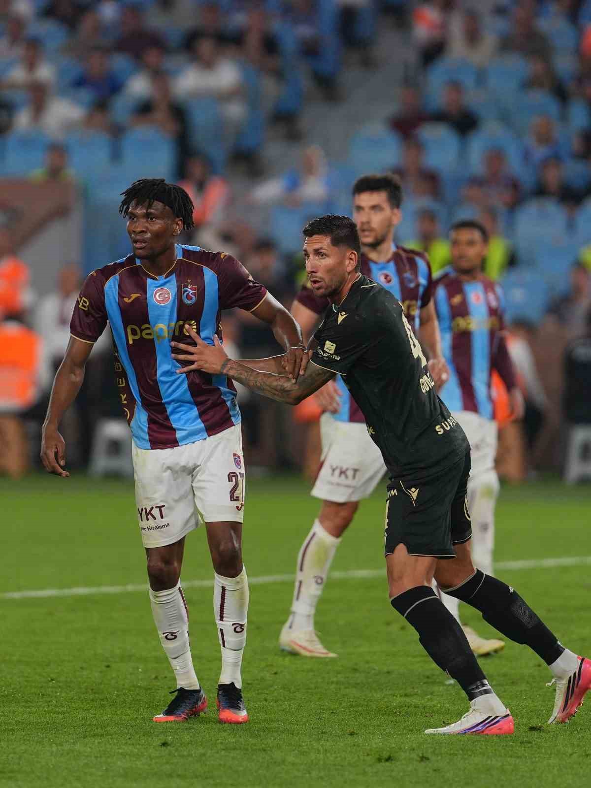 UEFA Avrupa Ligi: Trabzonspor: 0 - Ferencvaros: 1 (İlk yarı)