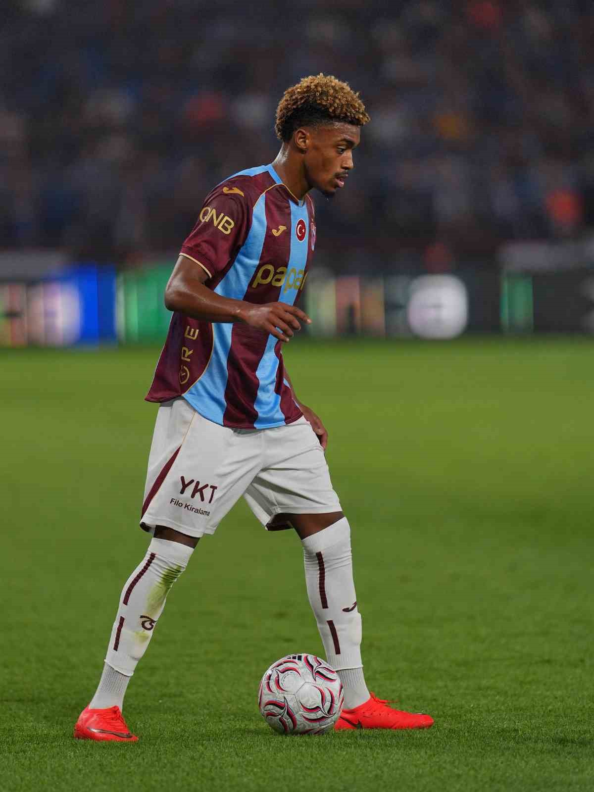 UEFA Avrupa Ligi: Trabzonspor: 0 - Ferencvaros: 1 (İlk yarı)