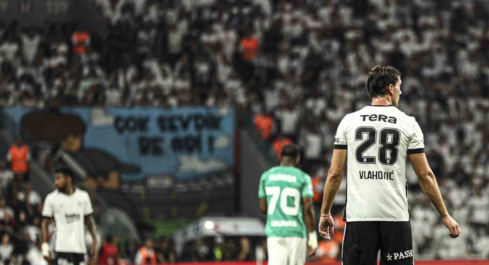 Dusan Vlahovic ilk kez Beşiktaş formasını giydi