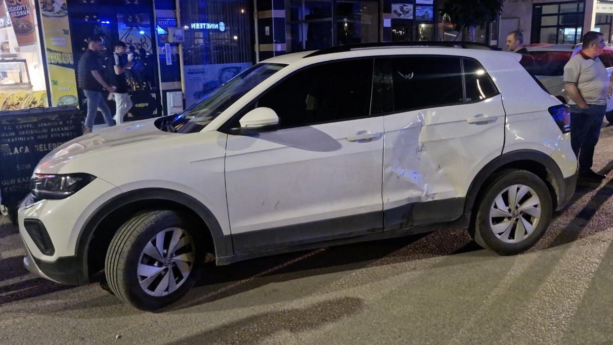 Çorum’da otomobil ile motosiklet çarpıştı: 1 yaralı