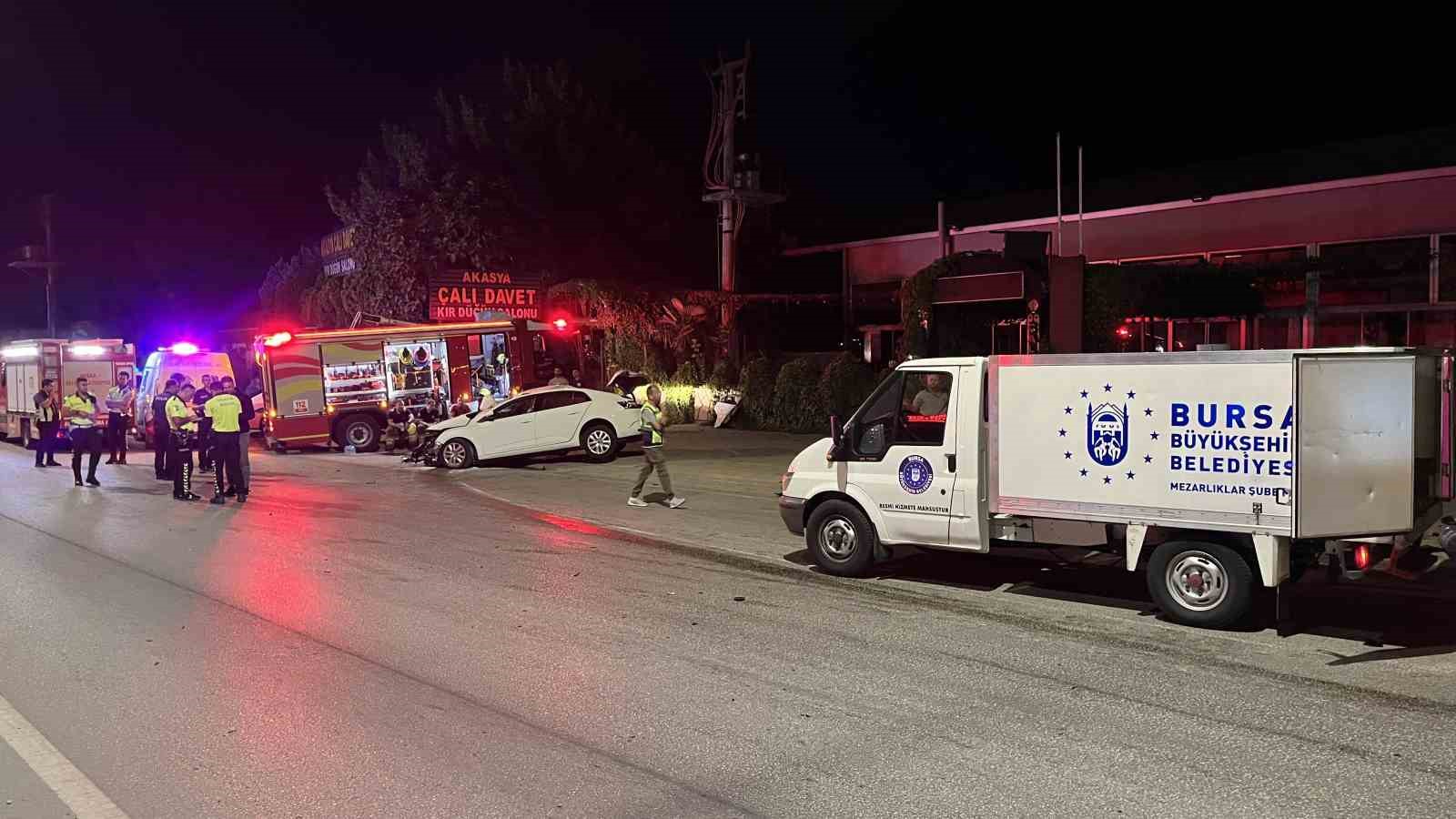 Bursa’da otomobil ile jip çarpıştı: 2 güvenlik görevlisi hayatını kaybetti