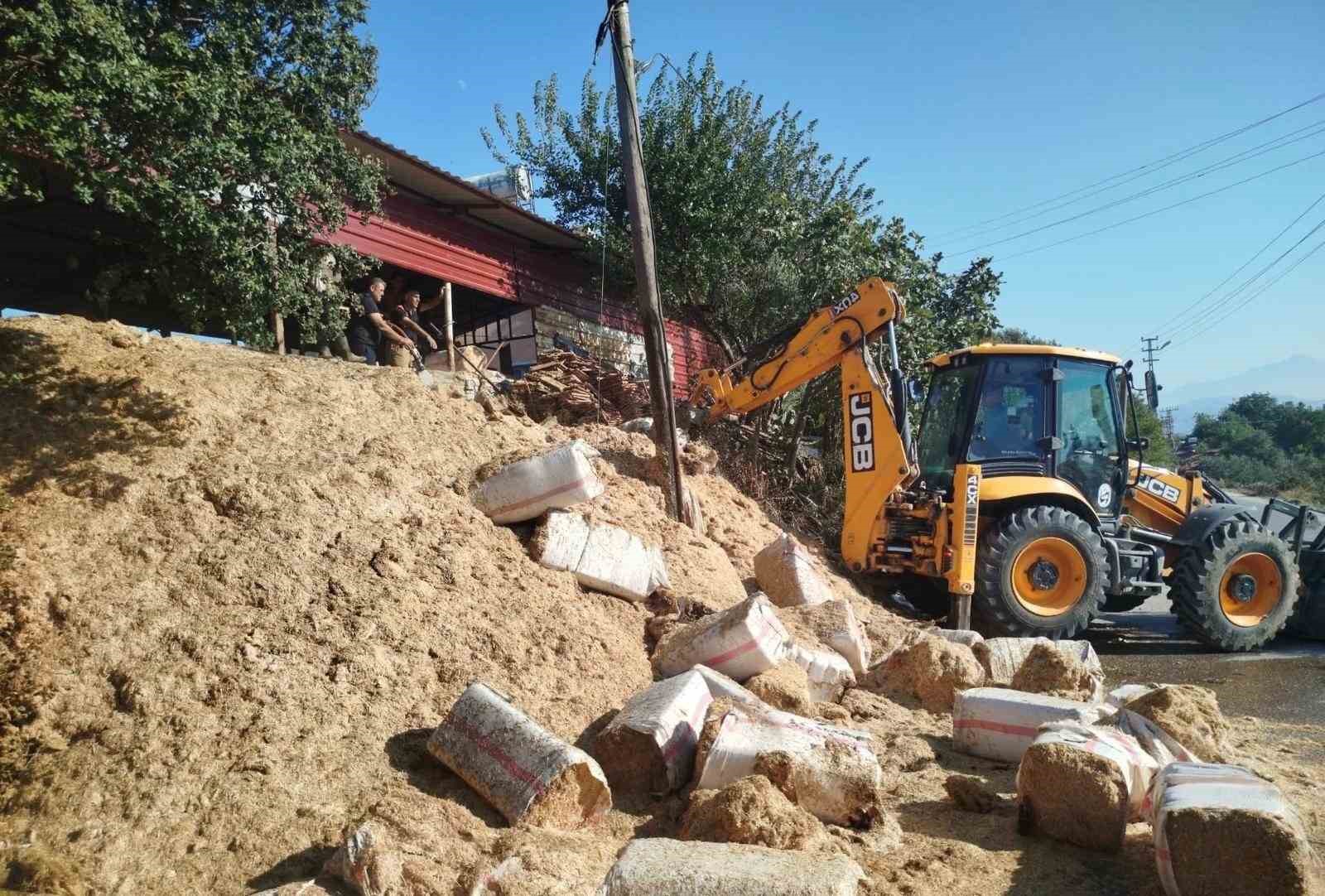 Defne’de samanlık yangını yaşandı