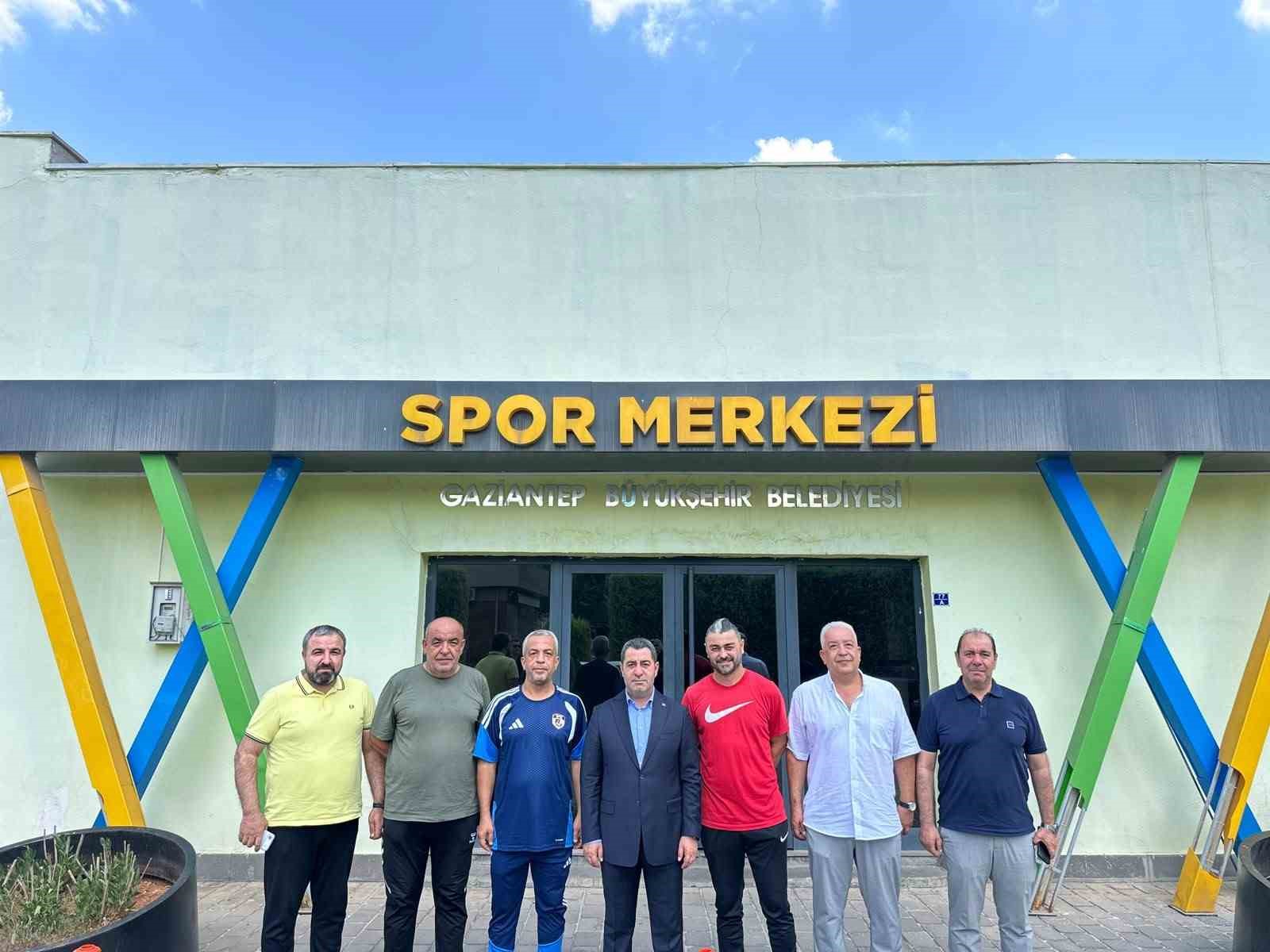 Bozgeyik, sporun ve eğitimin şehri Gaziantep için saha temasları aralıksız sürüyor