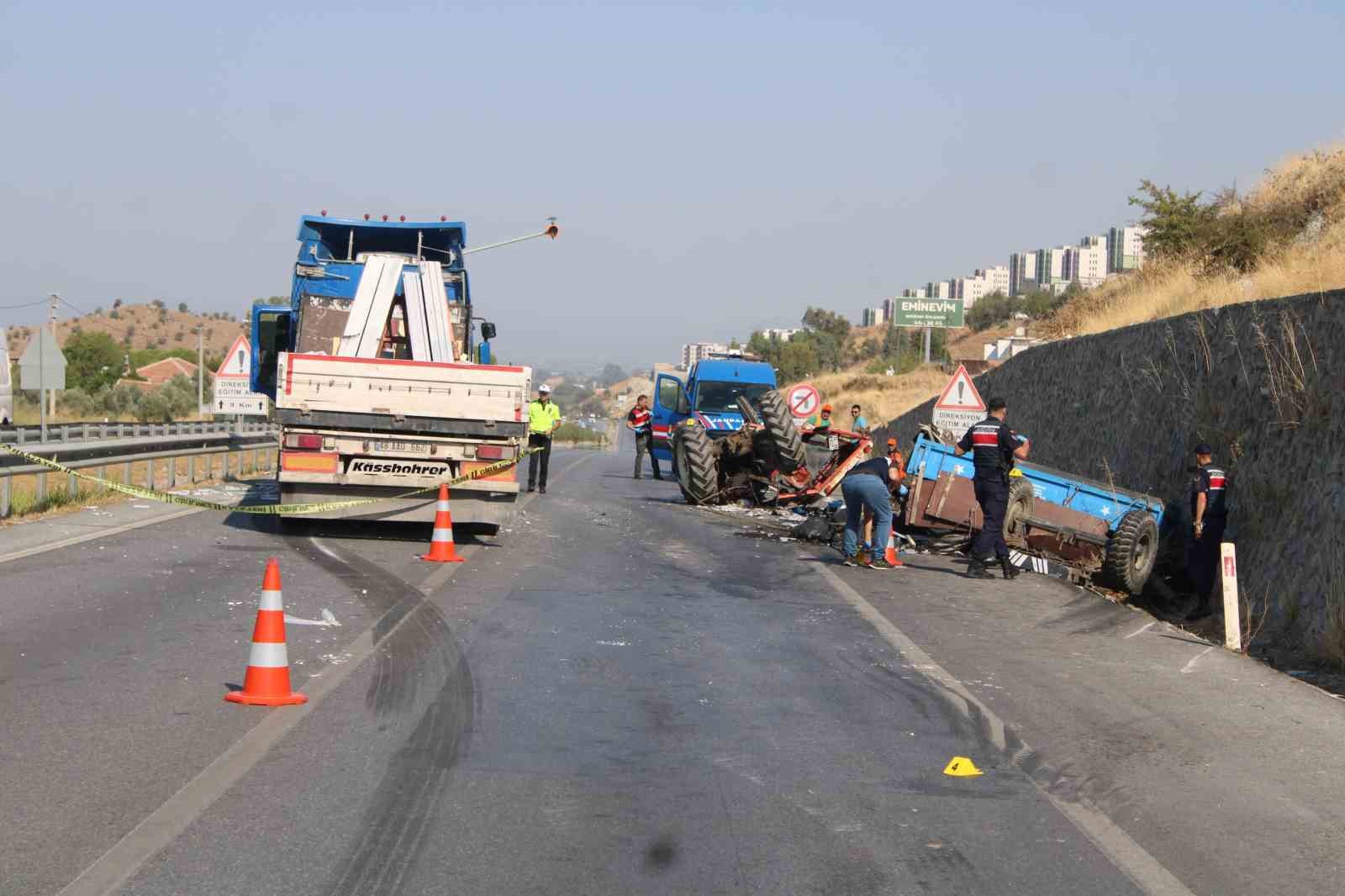 Aydın’da traktör tırla çarpıştı: 1 ölü, 2 yaralı