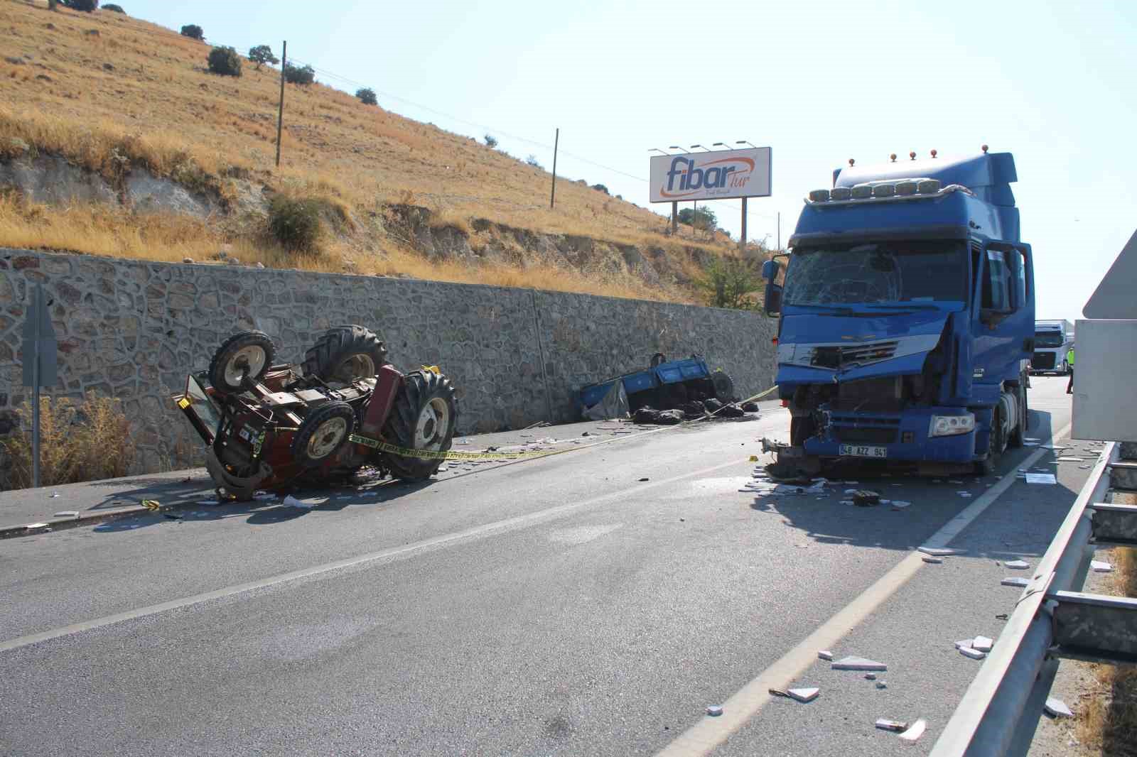Aydın’da traktör tırla çarpıştı: 1 ölü, 2 yaralı