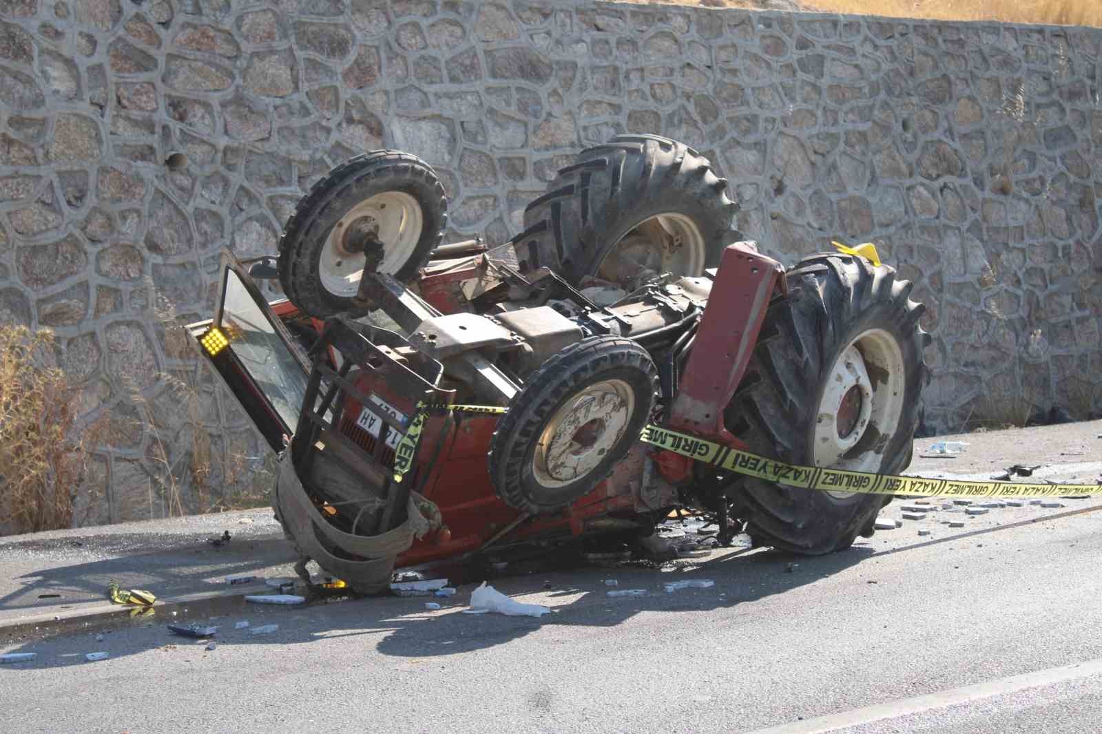 Aydın’da traktör tırla çarpıştı: 1 ölü, 2 yaralı