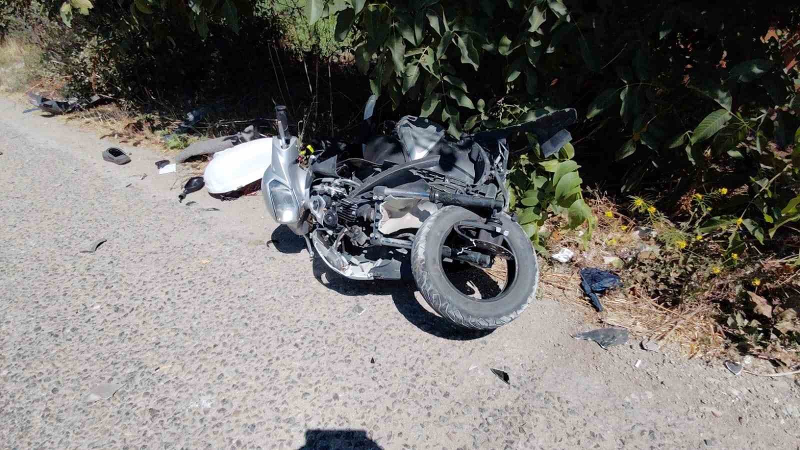 Bolu’da otomobille çarpışan motosikletin sürücüsü yaralandı