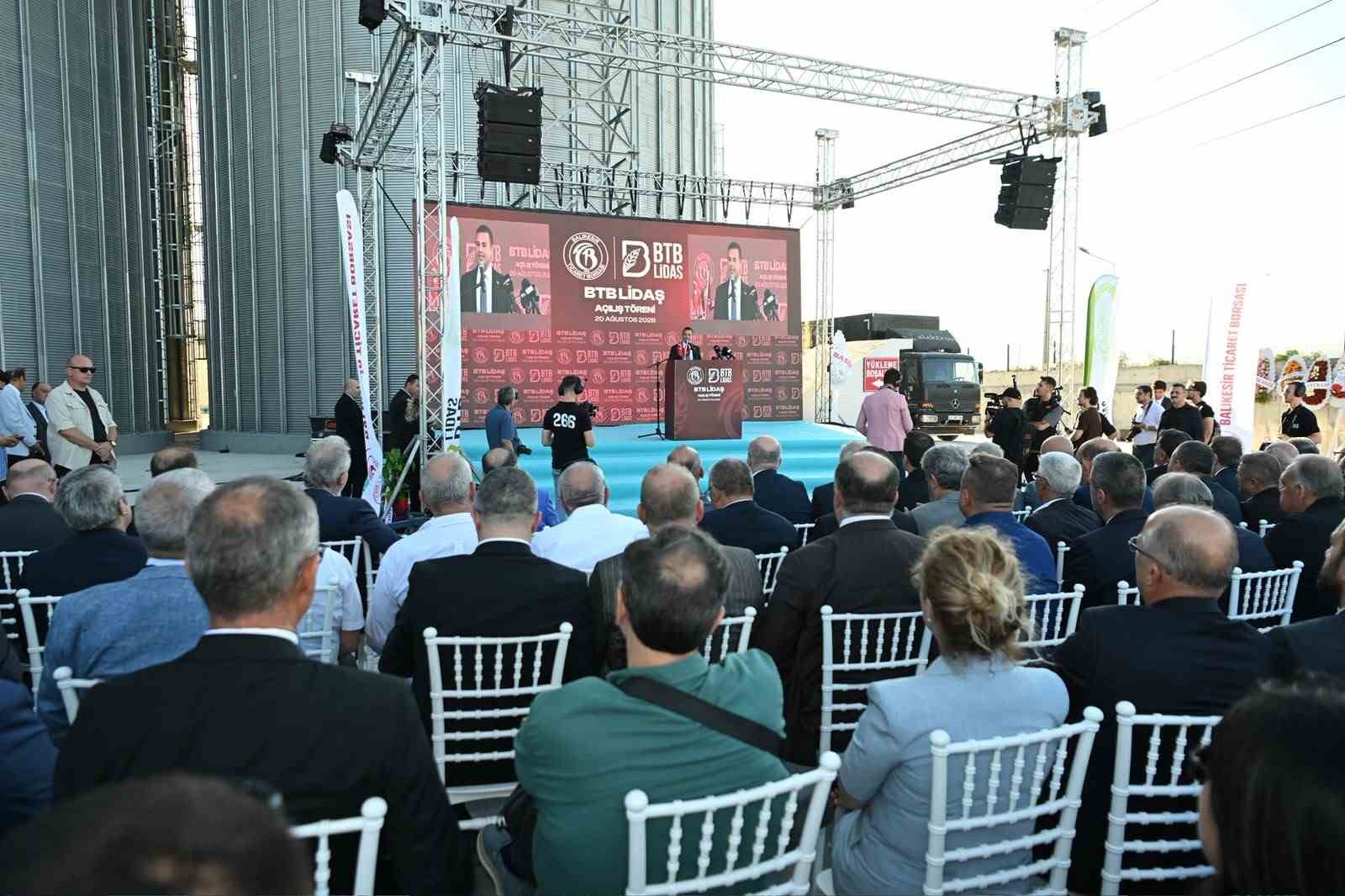Başkan Ahmet Akın, "Çiftçimiz emeğinin karşılığını alacak"