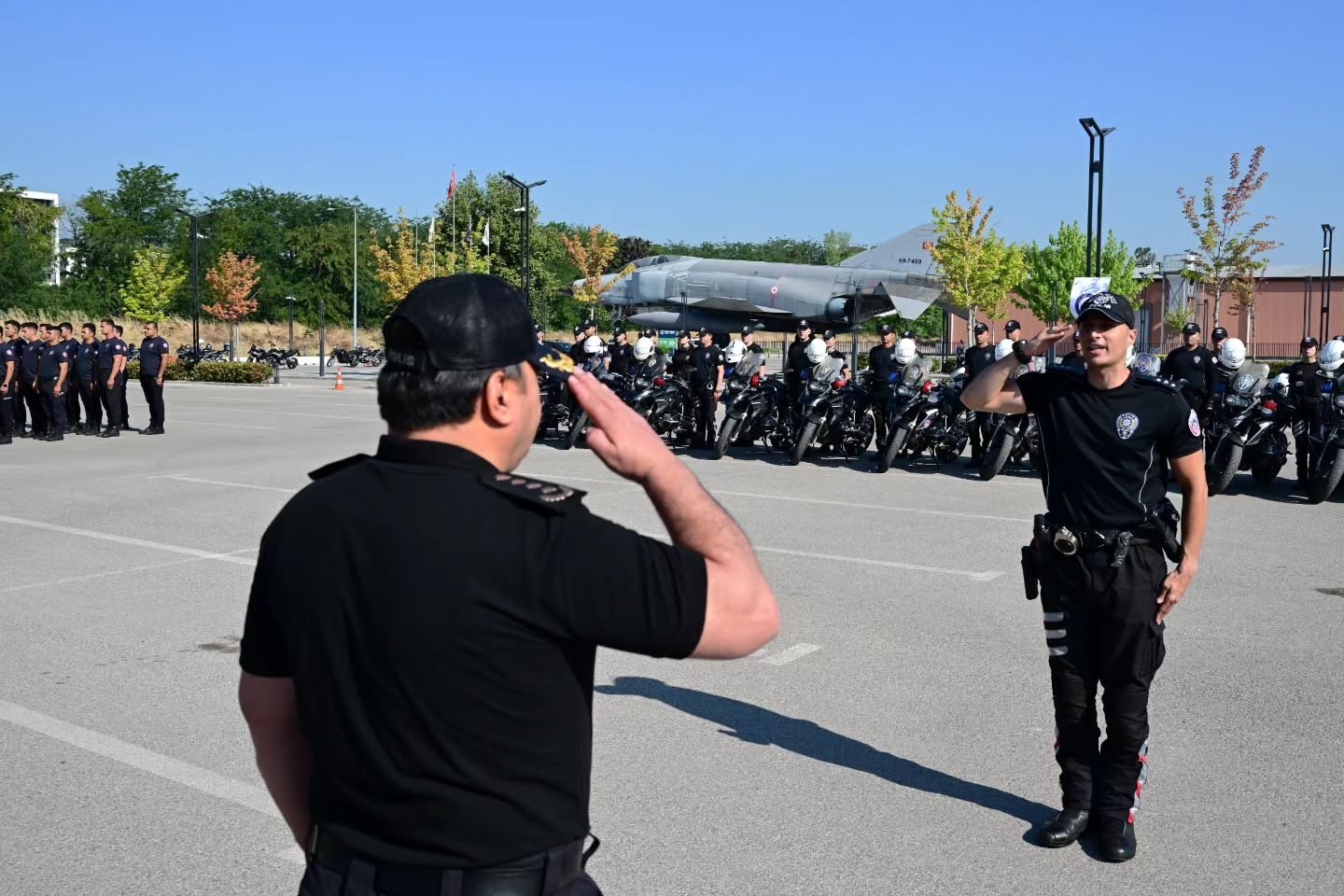 Bursa’da yunus polisleri temel eğitim kursunu tamamladı