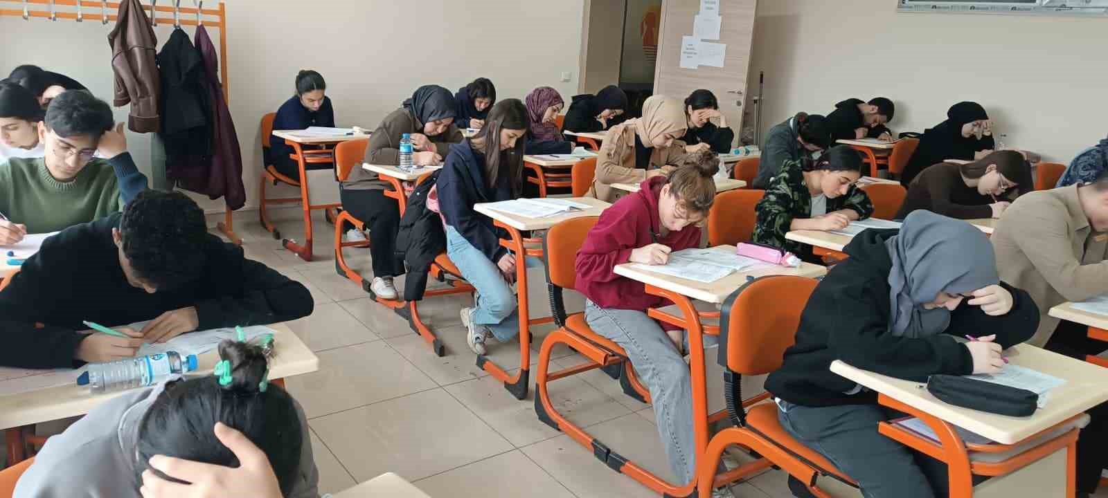 Ücretsiz YKS kursunda eğitim aldı, tıp fakültesini kazandı