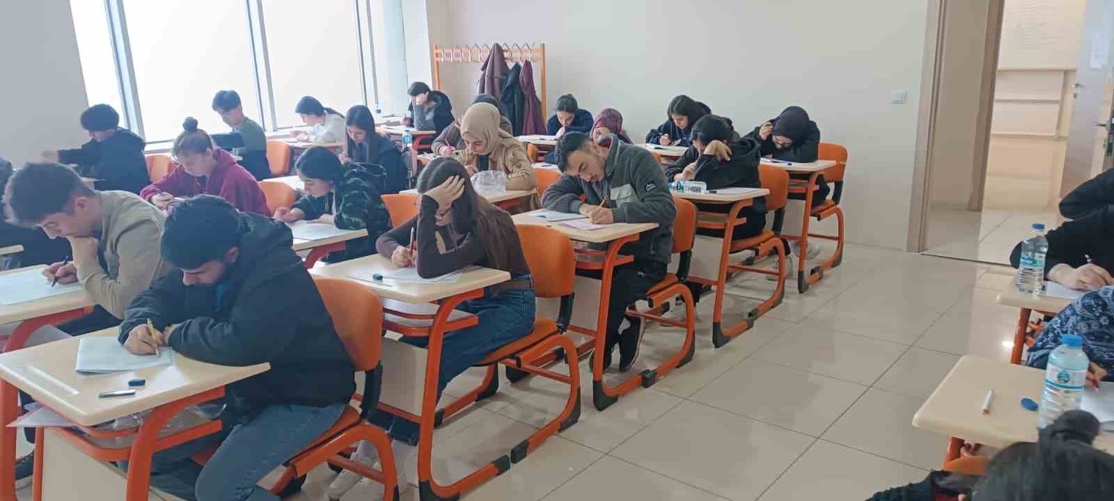 Ücretsiz YKS kursunda eğitim aldı, tıp fakültesini kazandı