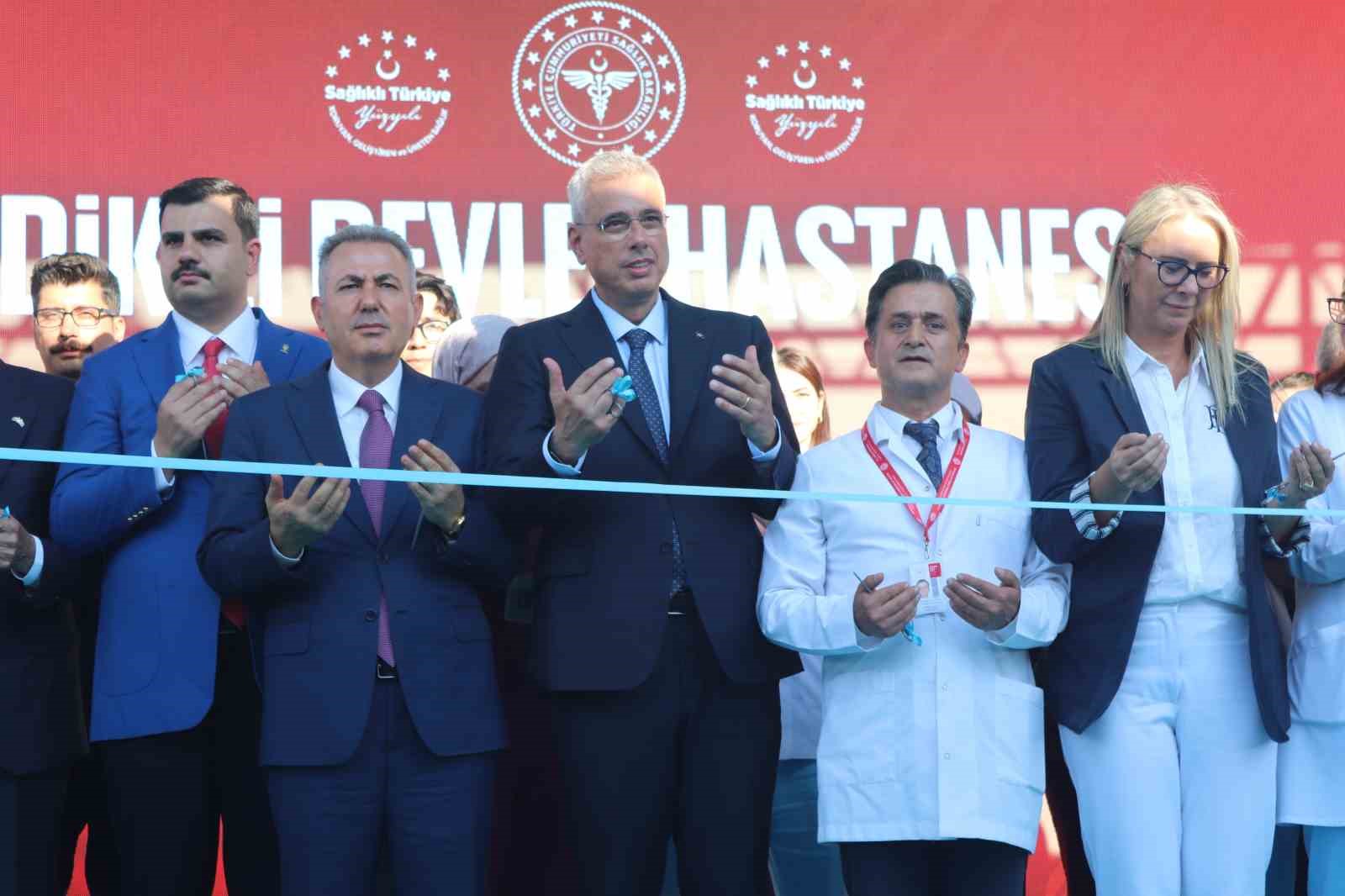 Bakan Memişoğlu’ndan İzmir’e dev müjde: İkinci şehir hastanesi geliyor