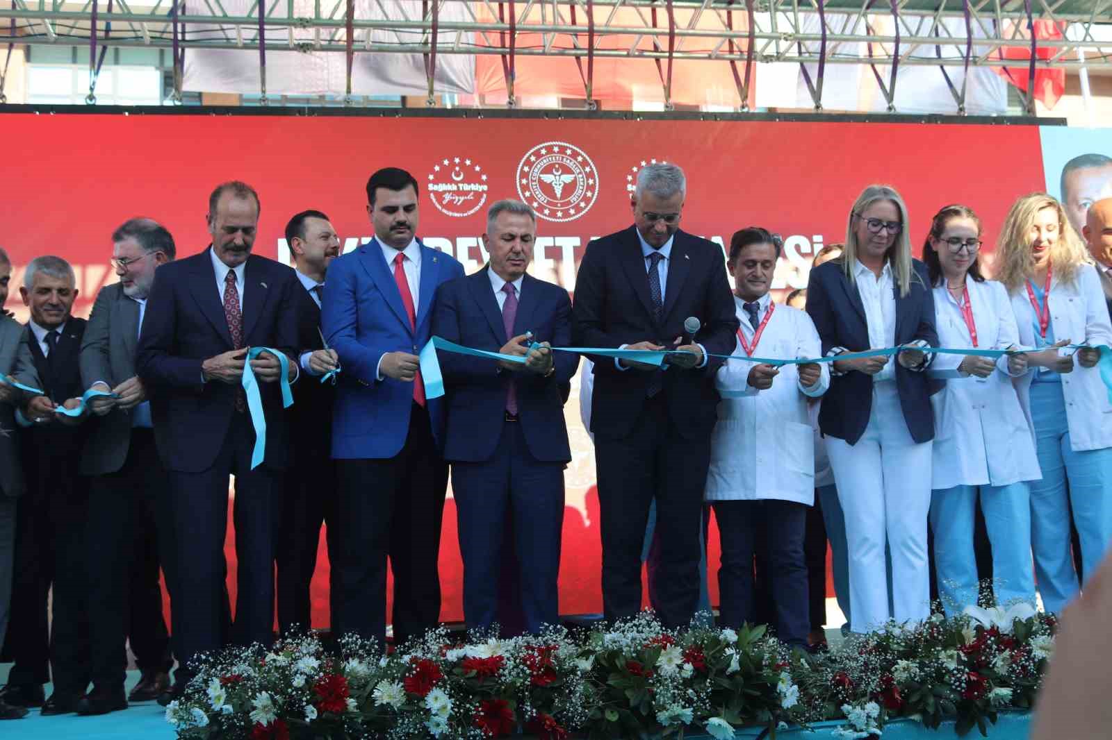 Bakan Memişoğlu’ndan İzmir’e dev müjde: İkinci şehir hastanesi geliyor