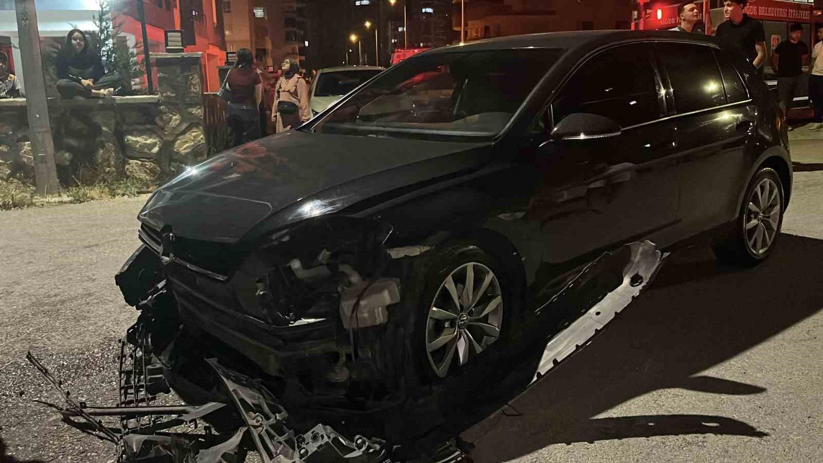 Niğde’de zincirleme kaza: 5 araca hasar veren sürücü olay yerinden kaçtı