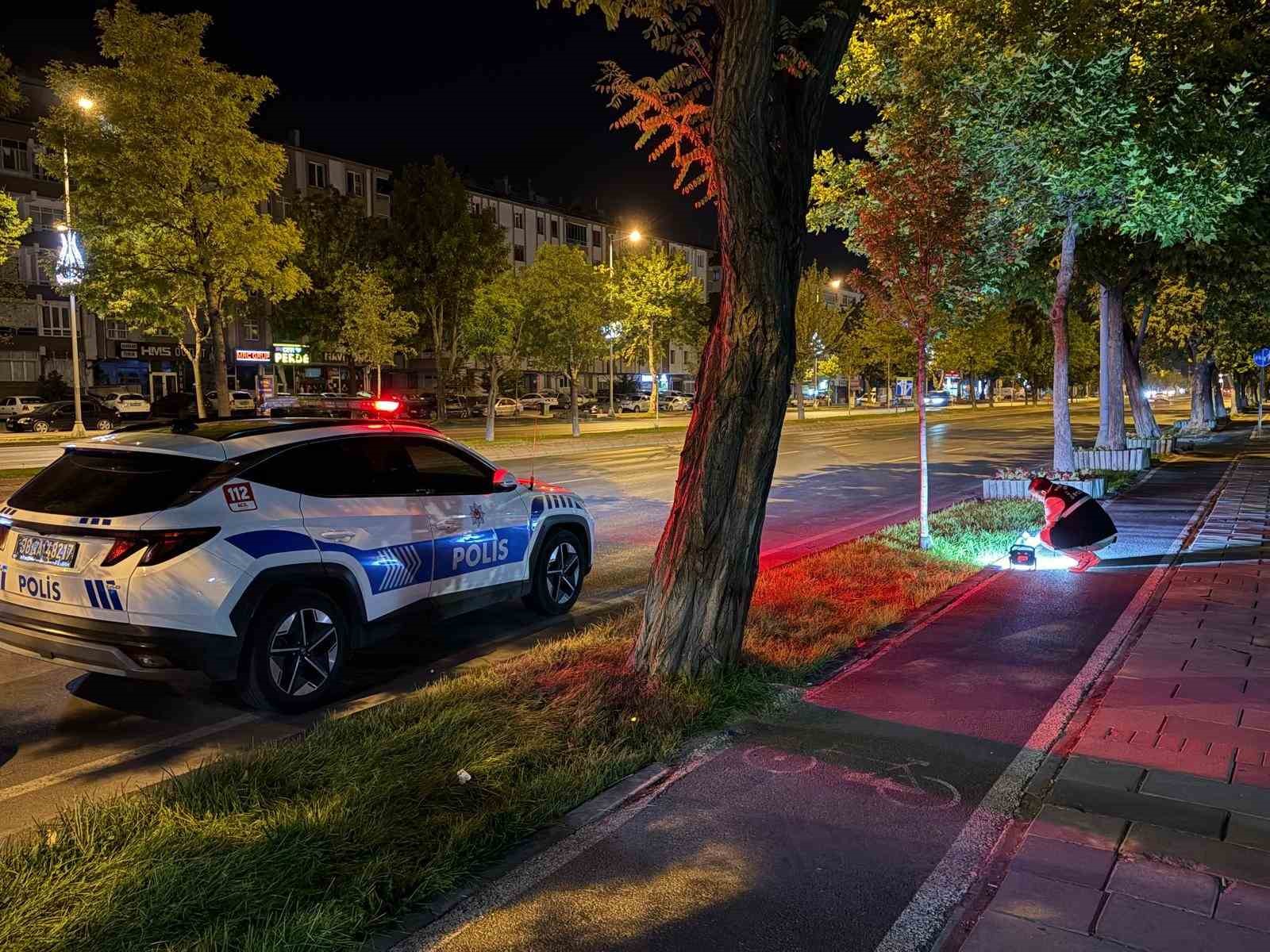 Otostopla aracına aldığı şahıslar tarafından bıçaklandı: 1 ağır yaralı