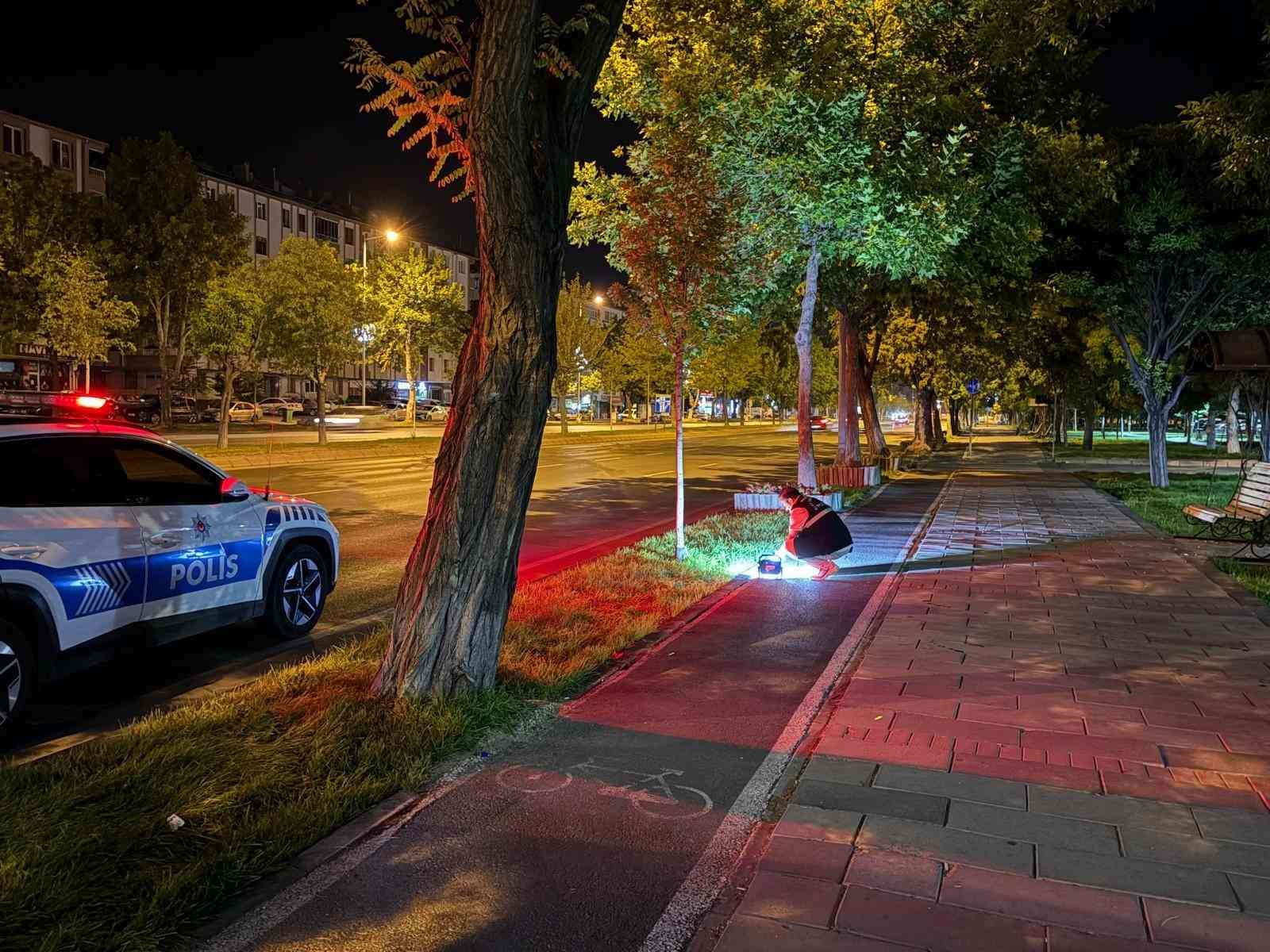 Otostopla aracına aldığı şahıslar tarafından bıçaklandı: 1 ağır yaralı
