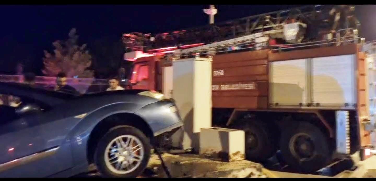 Hisarcık’ta otomobil orta refüje çıktı: Sürücü yaralandı