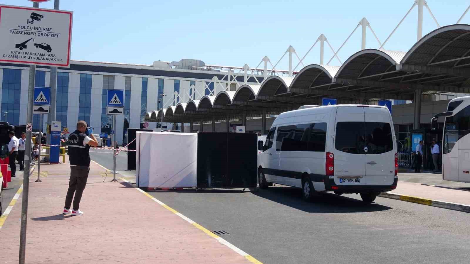 Havalimanı otoparkında kadını öldüren emekli polis adliyede
