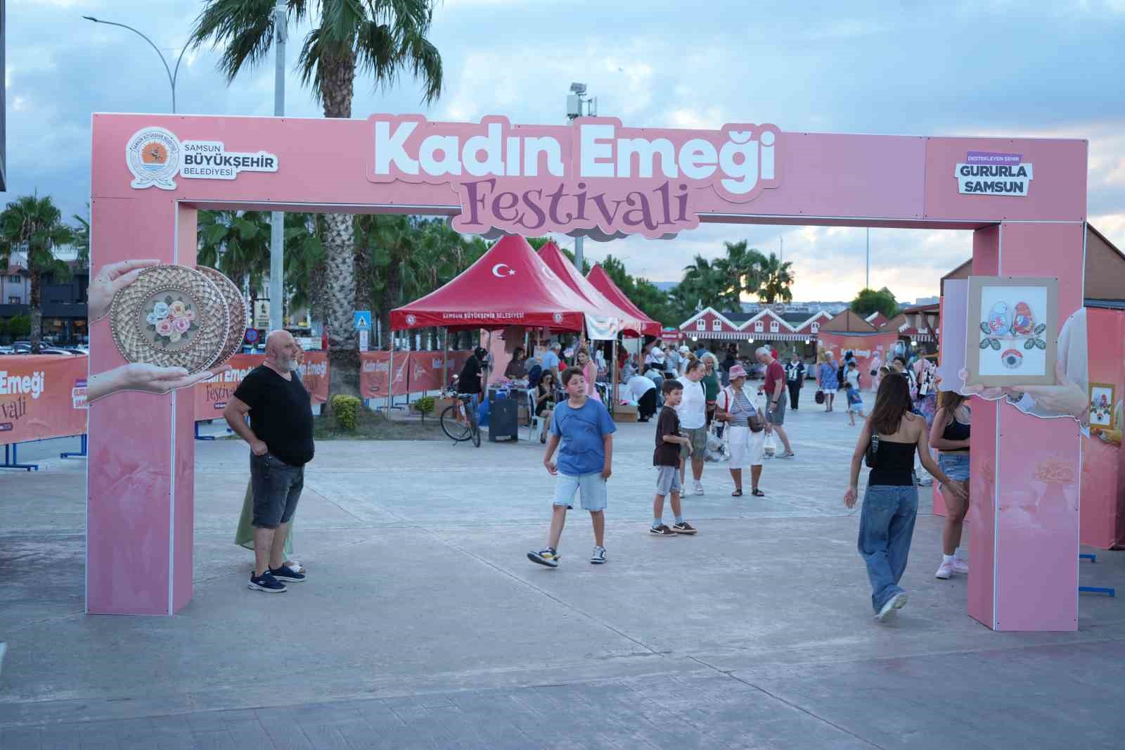 Kadın Emeği Festivali’nde el emeği ürünlere yoğun ilgi