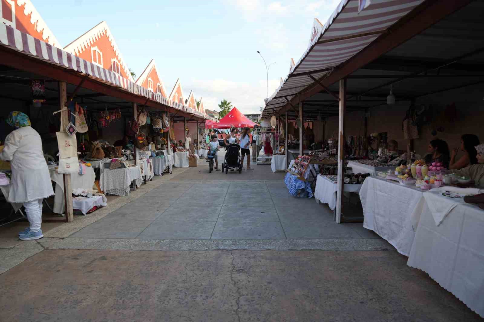 Kadın Emeği Festivali’nde el emeği ürünlere yoğun ilgi