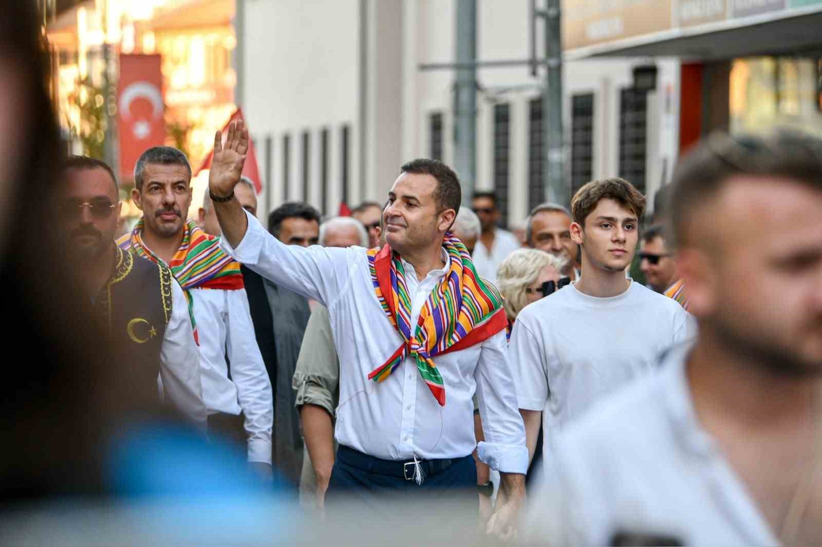 Geleneksel Kurtdereli Mehmet Pehlivan Yağlı Güreşleri’nin 1. günü kortejle sona erdi