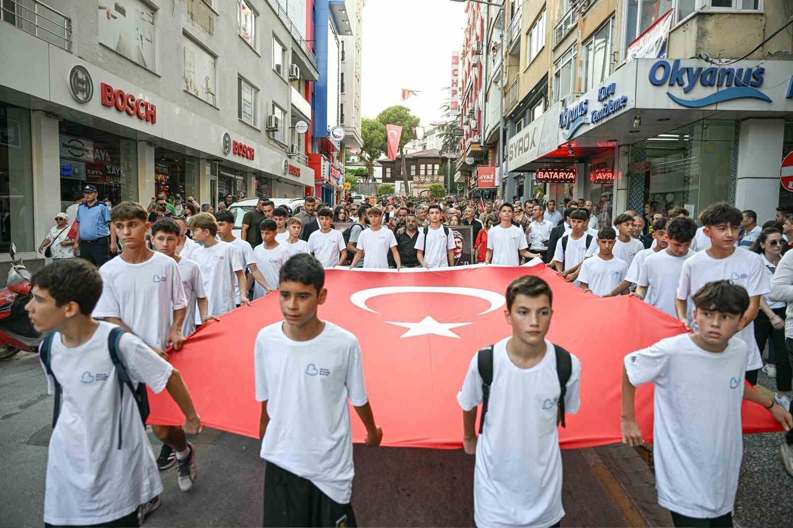 Geleneksel Kurtdereli Mehmet Pehlivan Yağlı Güreşleri’nin 1. günü kortejle sona erdi