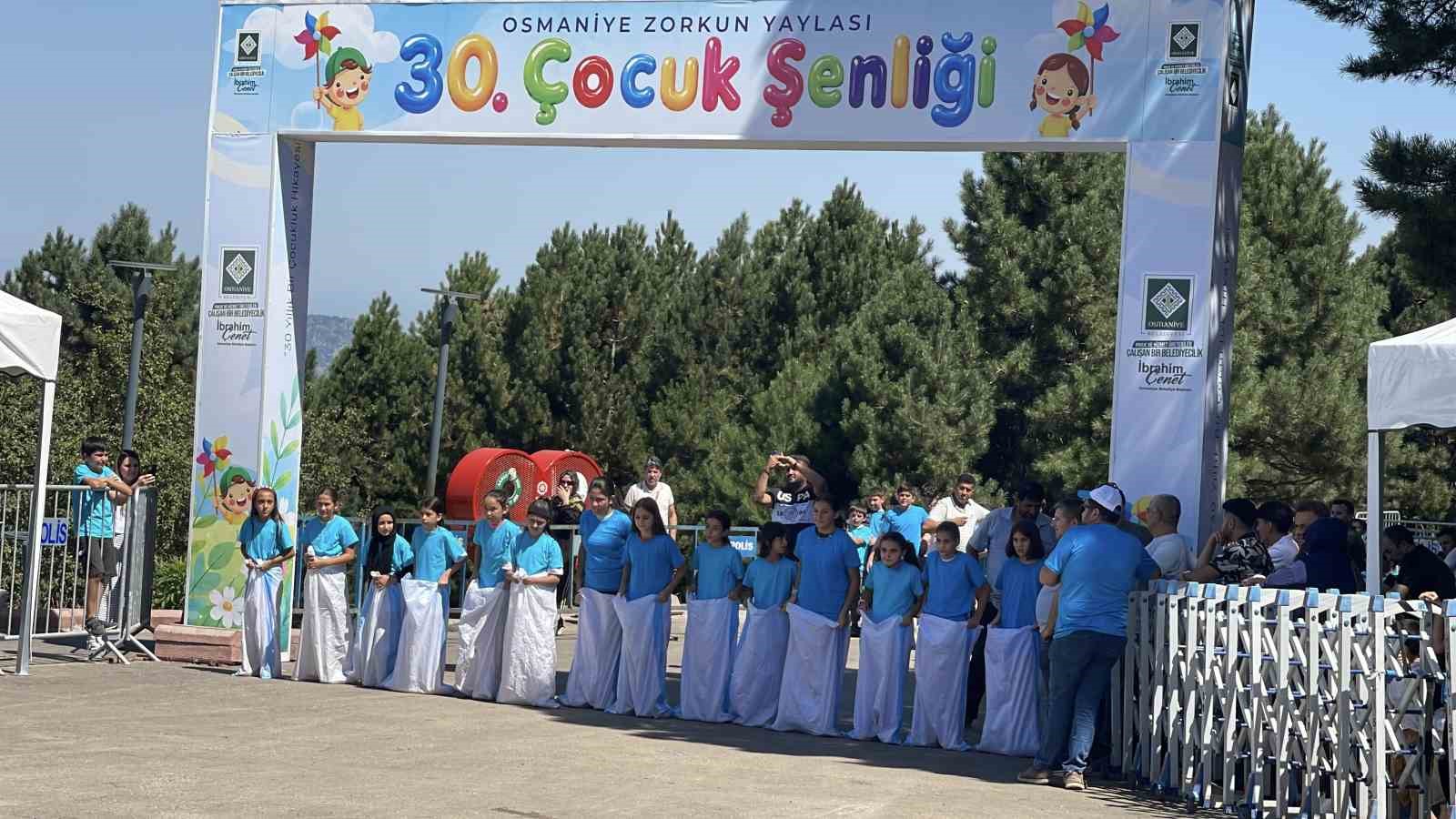 Osmaniye 30. Zorkun Yaylası Çocuk Şenliği kortej yürüyüşüyle başladı
