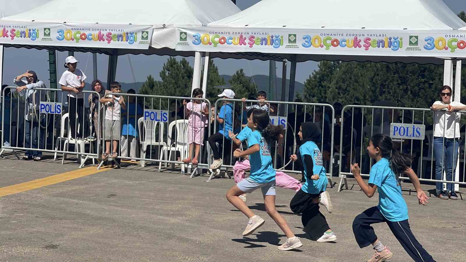 Osmaniye 30. Zorkun Yaylası Çocuk Şenliği kortej yürüyüşüyle başladı