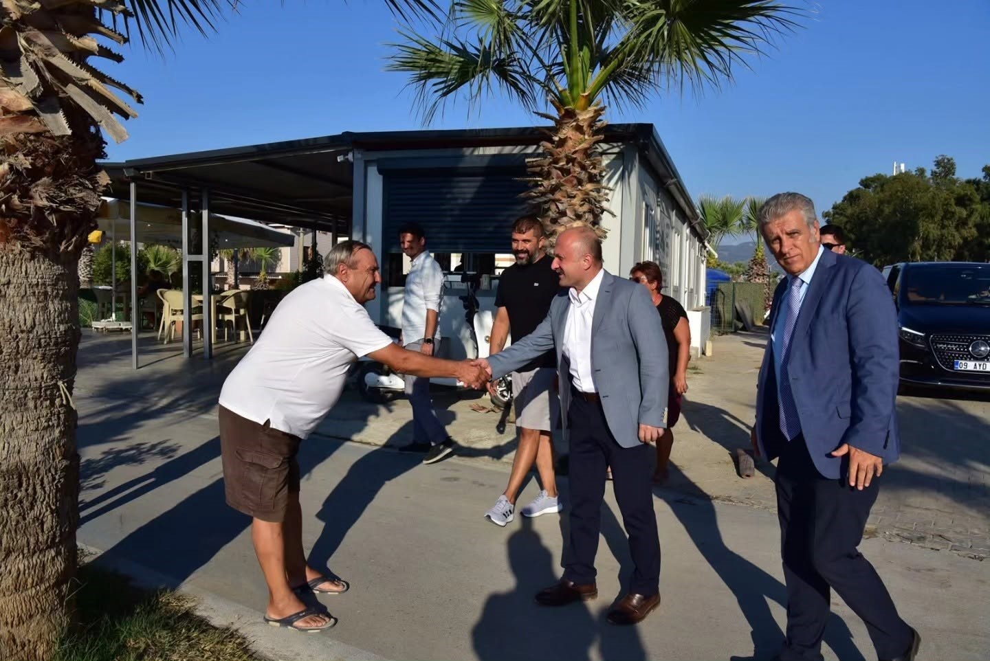 Vali Varol, Kuşadası’nda incelemelerde bulundu