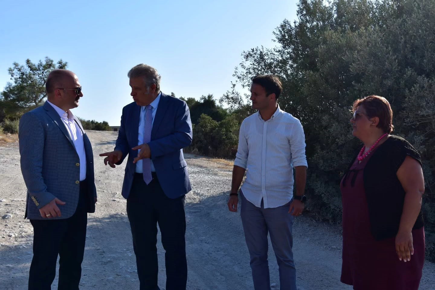 Vali Varol, Kuşadası’nda incelemelerde bulundu