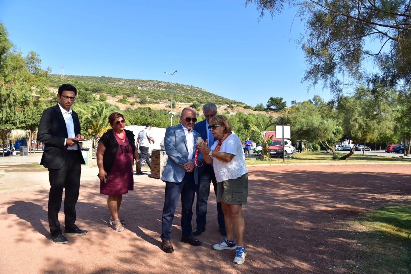 Vali Varol, Kuşadası’nda incelemelerde bulundu
