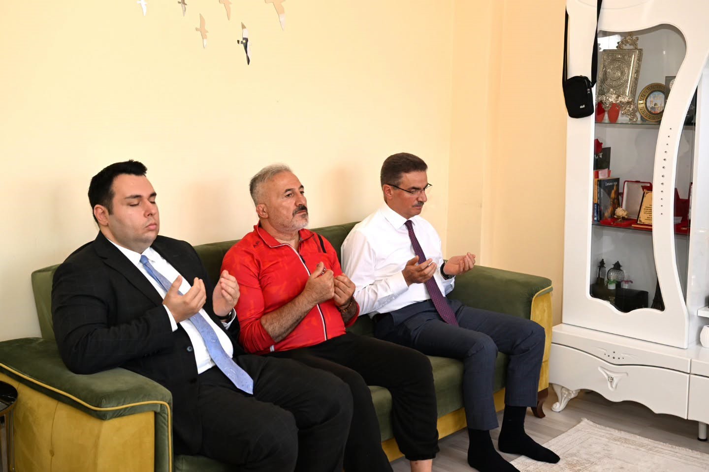 Erzurum Valisi Aydın Baruş’tan İspir’de anlamlı ziyaret: Şehit ailesi ve gaziye vefa