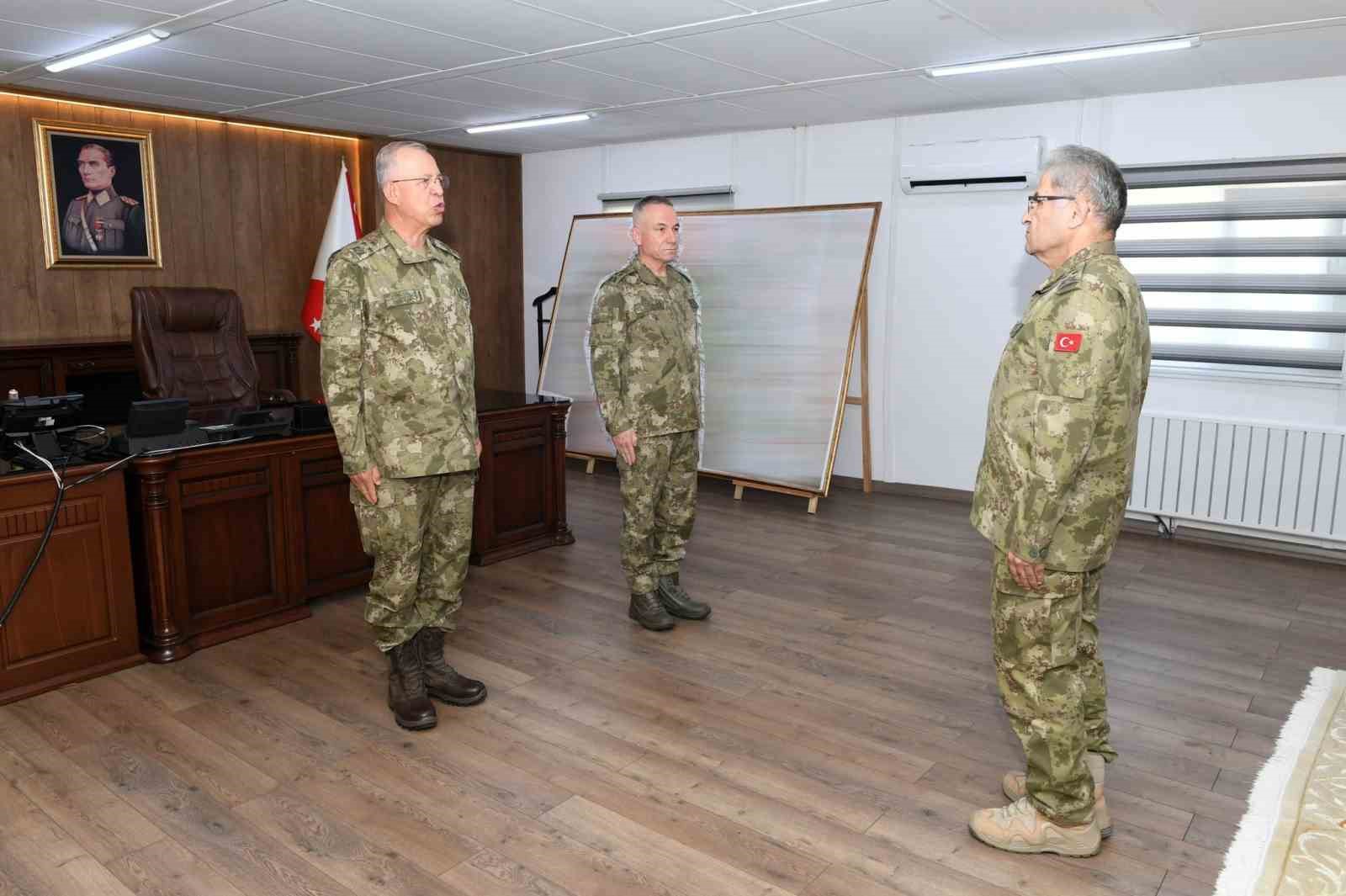 Erzincan 3’üncü Ordu Komutanlığında devir teslim töreni gerçekleştirildi
