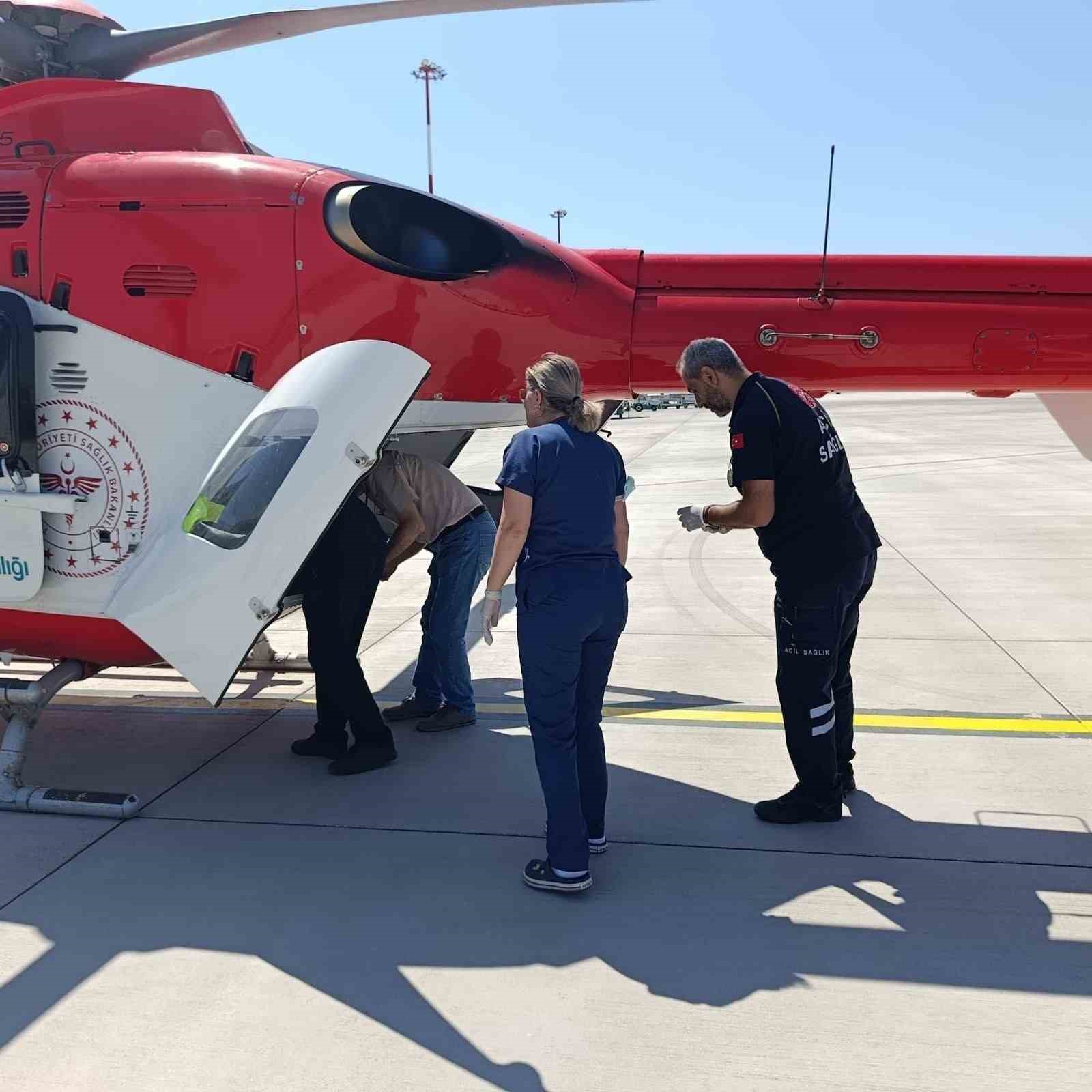 4 aylık bebek hava ambulansı ile İstanbul’a sevk edildi