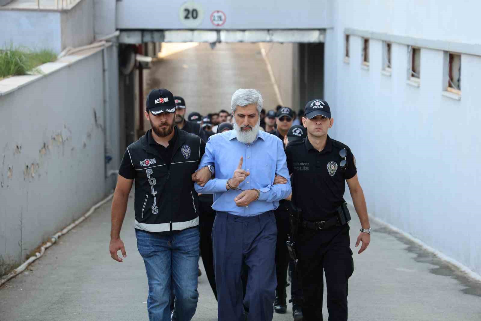 "Alparslan Kuytul Suç Örgütü" soruşturmasında 56 şüpheli adliyeye sevk edildi.