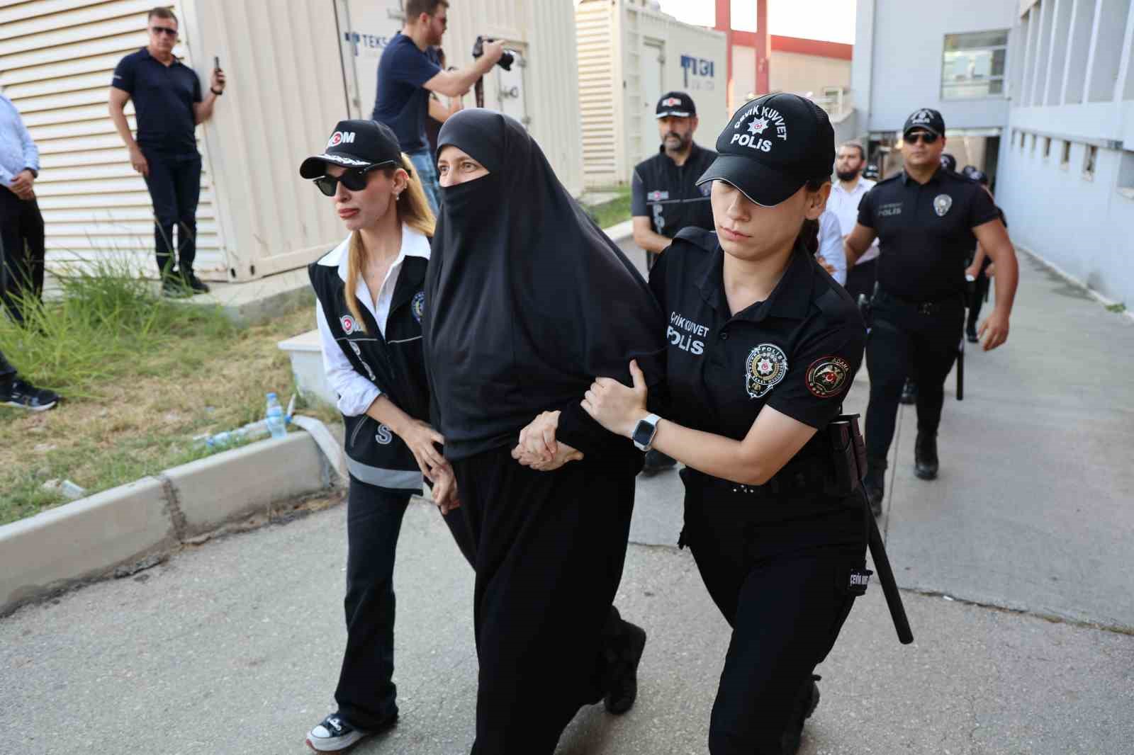 "Alparslan Kuytul Suç Örgütü" soruşturmasında 56 şüpheli adliyeye sevk edildi.