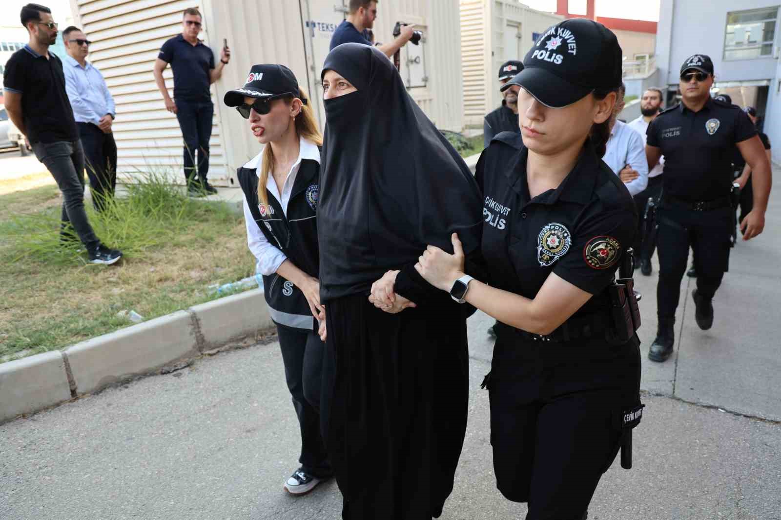 "Alparslan Kuytul Suç Örgütü" soruşturmasında 56 şüpheli adliyeye sevk edildi.