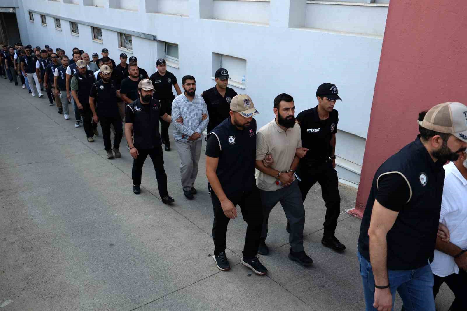 "Alparslan Kuytul Suç Örgütü" soruşturmasında 56 şüpheli adliyeye sevk edildi.
