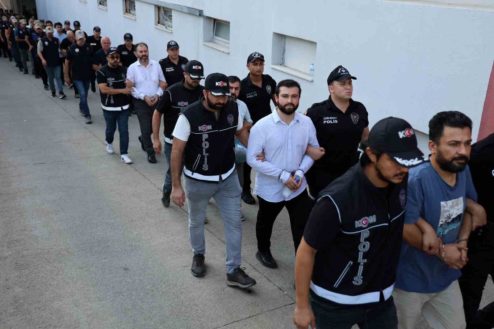 "Alparslan Kuytul Suç Örgütü" soruşturmasında 56 şüpheli adliyeye sevk edildi.