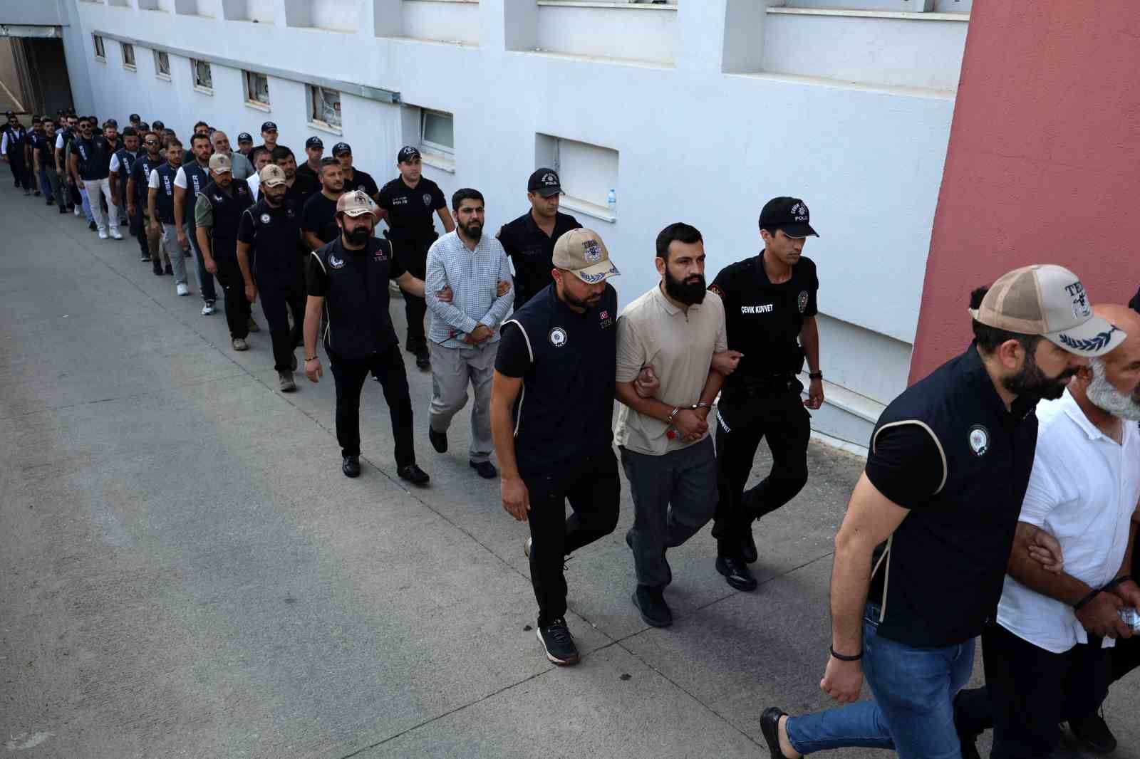 "Alparslan Kuytul Suç Örgütü" soruşturmasında 56 şüpheli adliyeye sevk edildi.