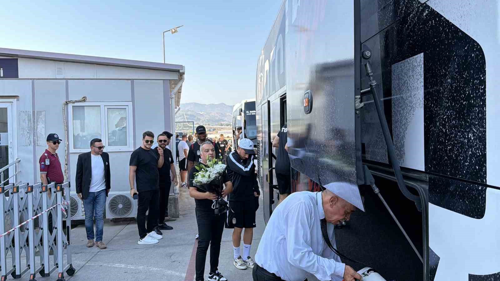 Beşiktaş kafilesi, Antalya’da