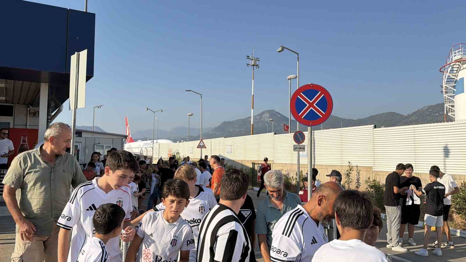 Beşiktaş kafilesi, Antalya’da
