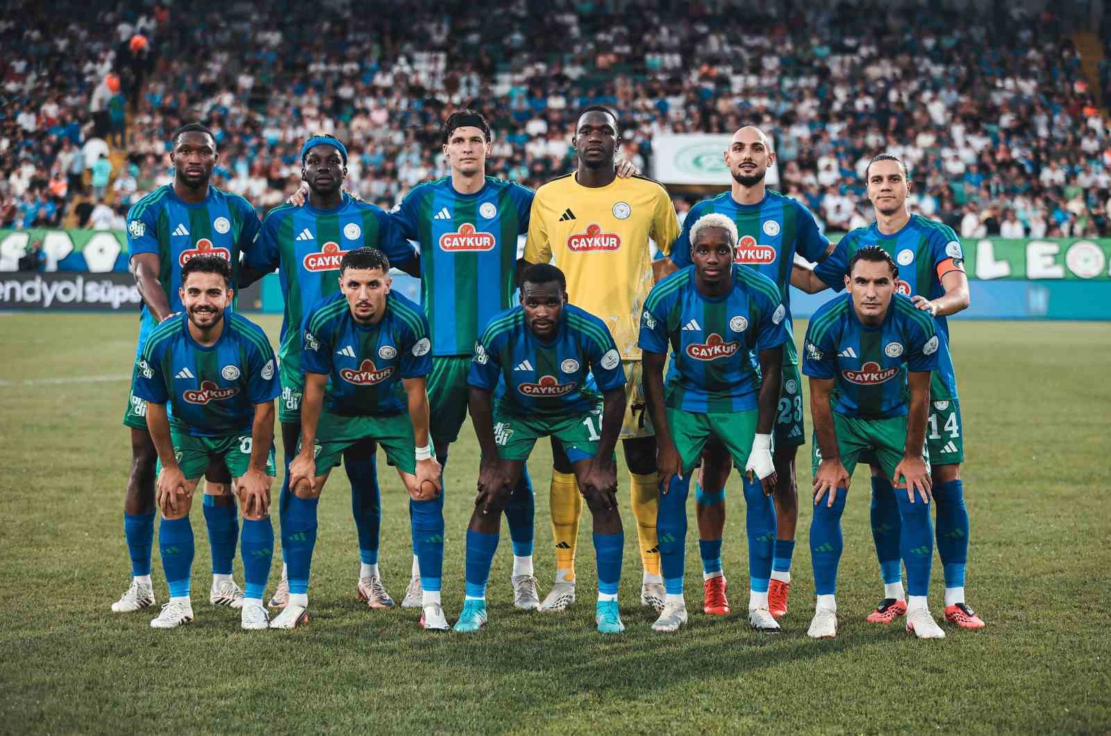 Trendyol Süper Lig: Çaykur Rizespor: 0 - Samsunspor: 1 (İlk yarı)