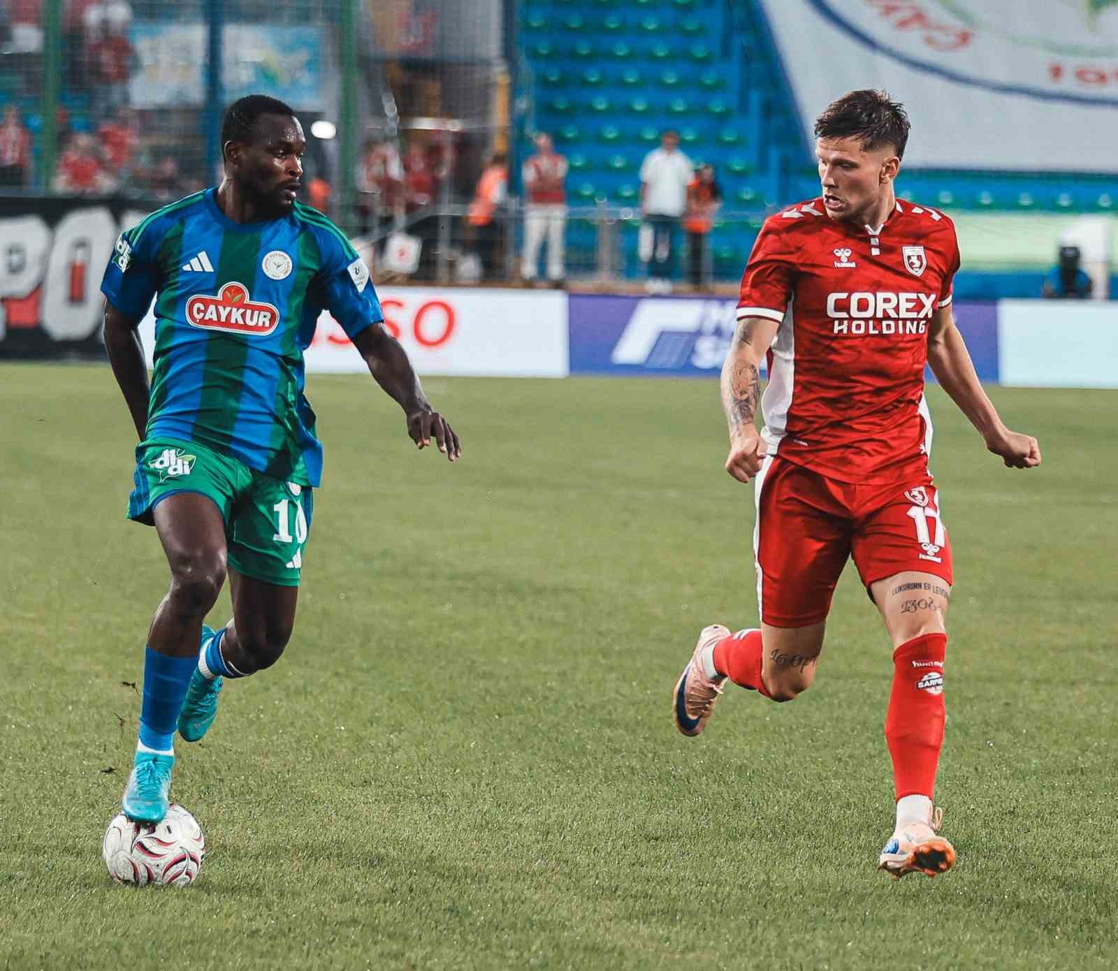 Trendyol Süper Lig: Çaykur Rizespor: 0 - Samsunspor: 1 (İlk yarı)