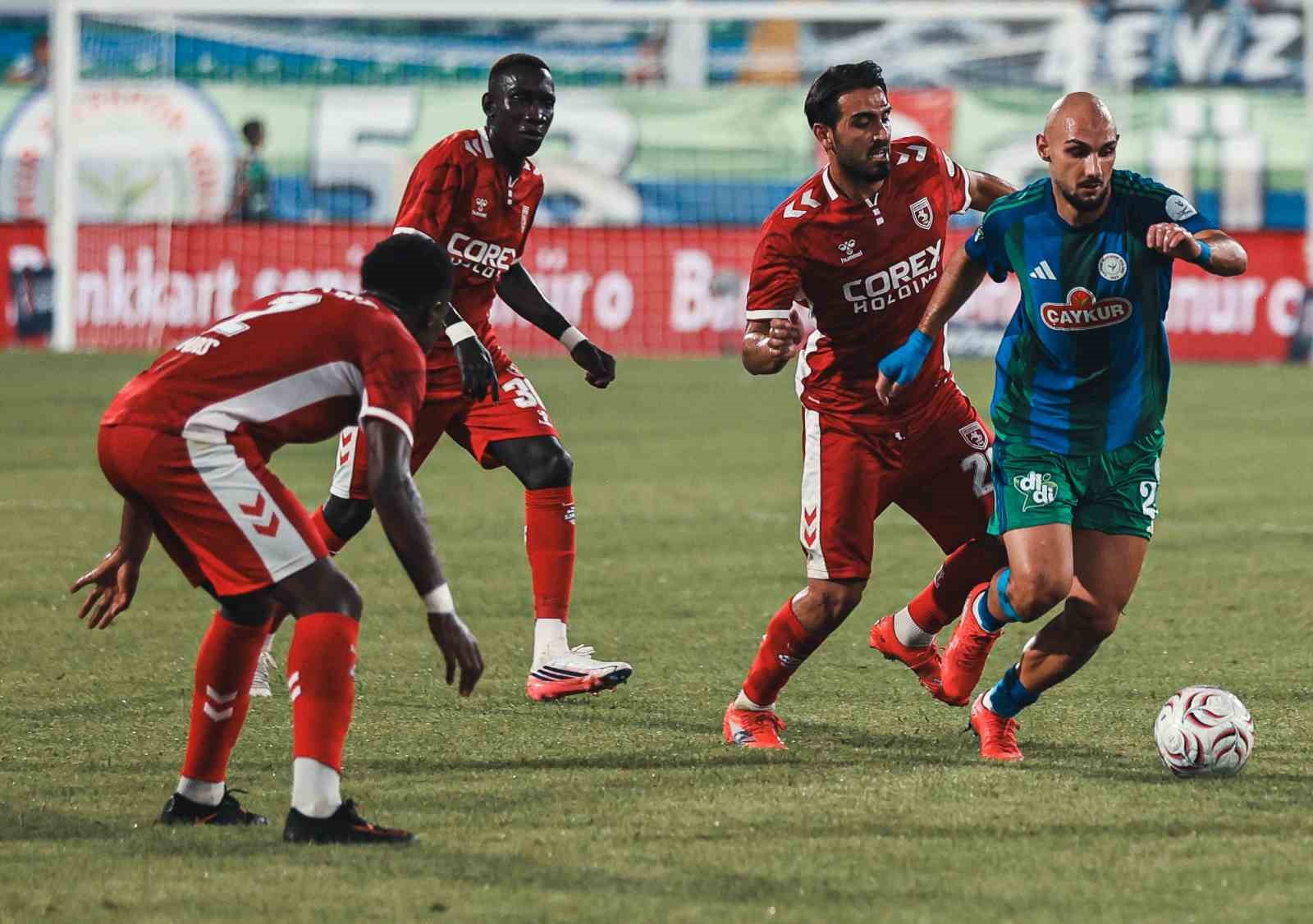 Trendyol Süper Lig: Çaykur Rizespor: 0 - Samsunspor: 1 (İlk yarı)