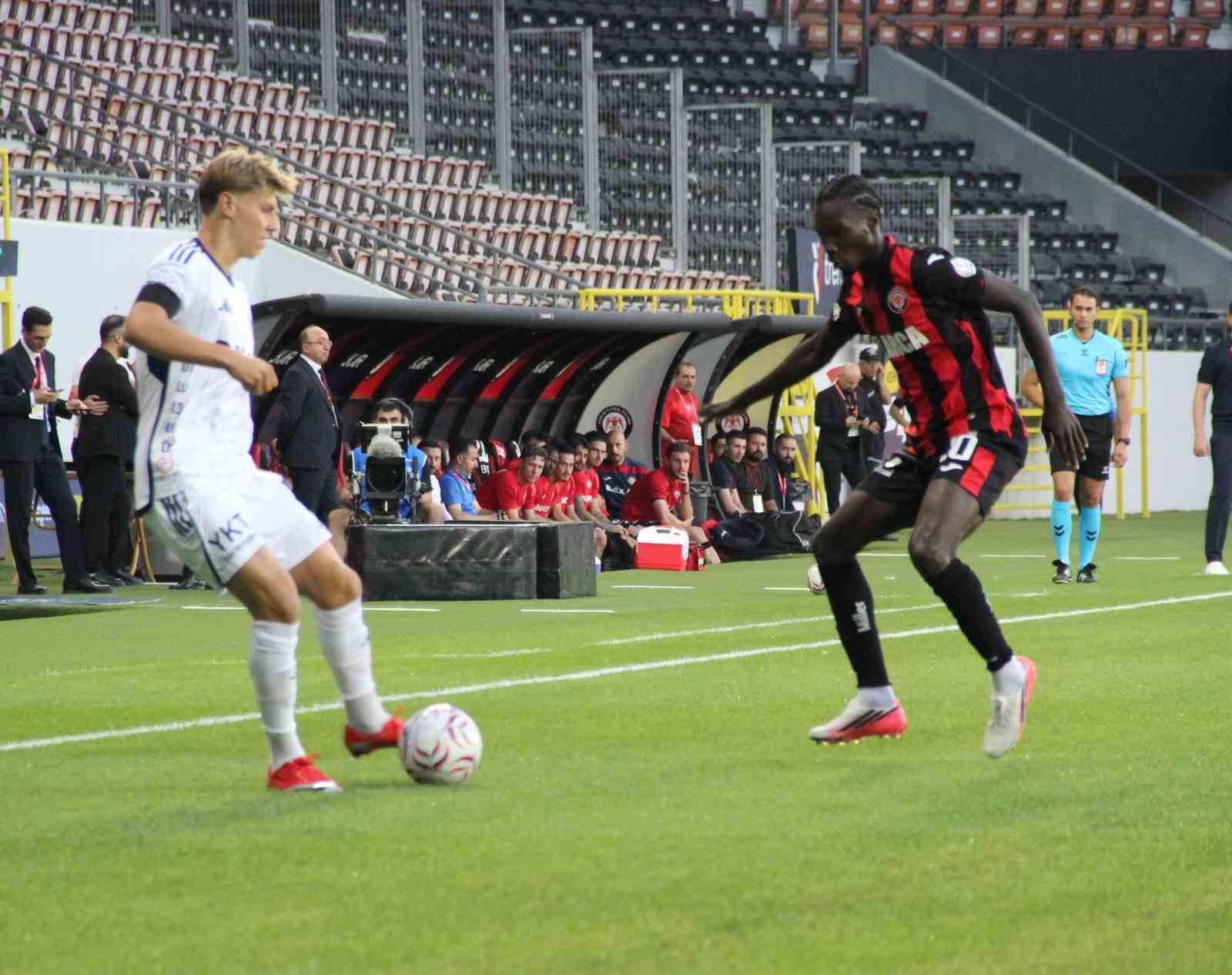 Trendyol Süper Lig: Çorum FK: 0 - Kasımpaşa: 1 (Maç devam ediyor)