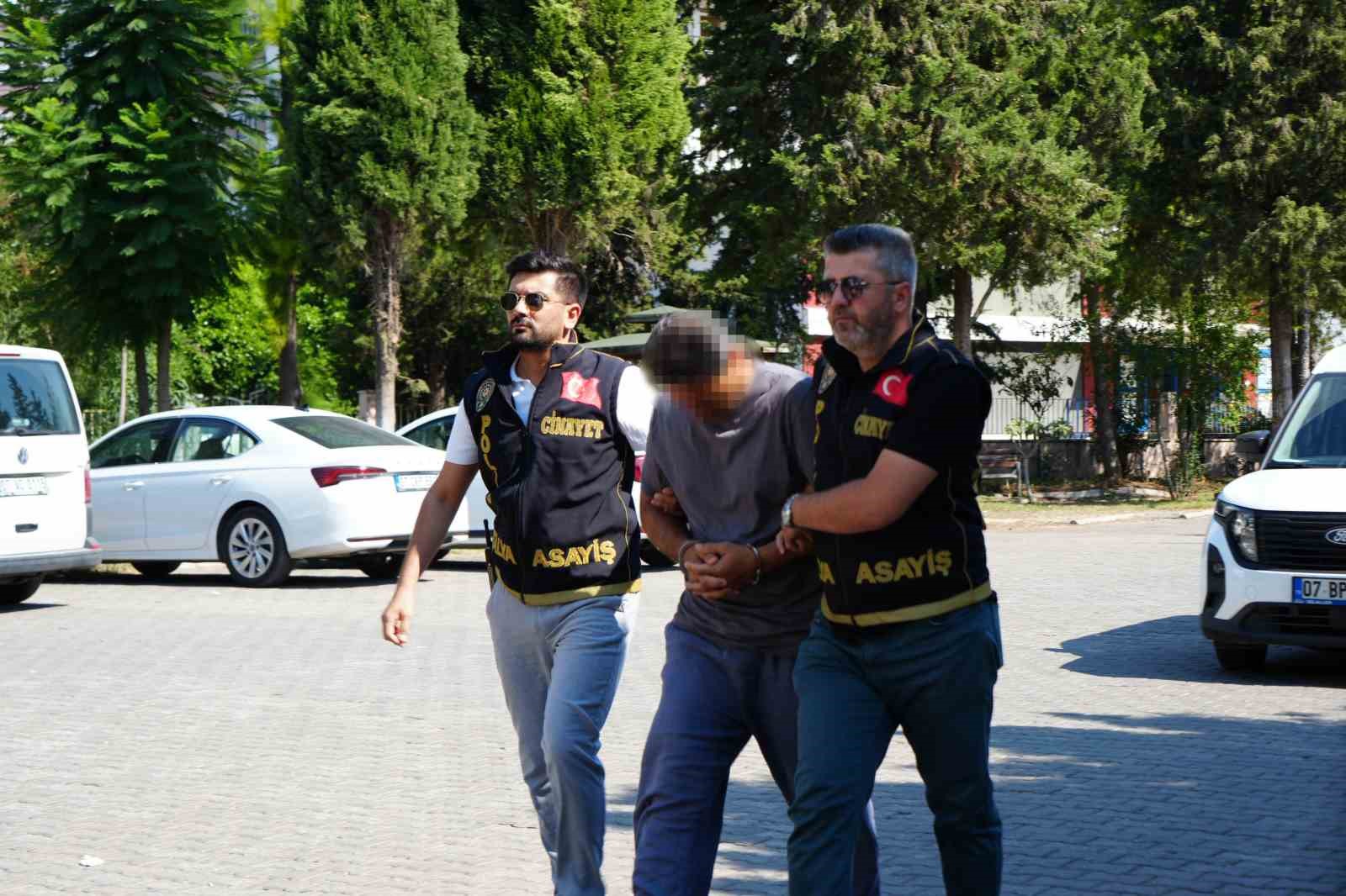 Havalimanı otoparkındaki cinayetle ilgili emekli polis tutuklandı