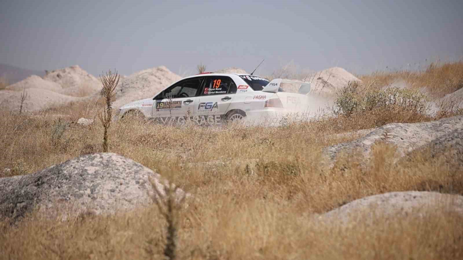 Kapadokya Rallisi’nde kıyasıya mücadele devam etti