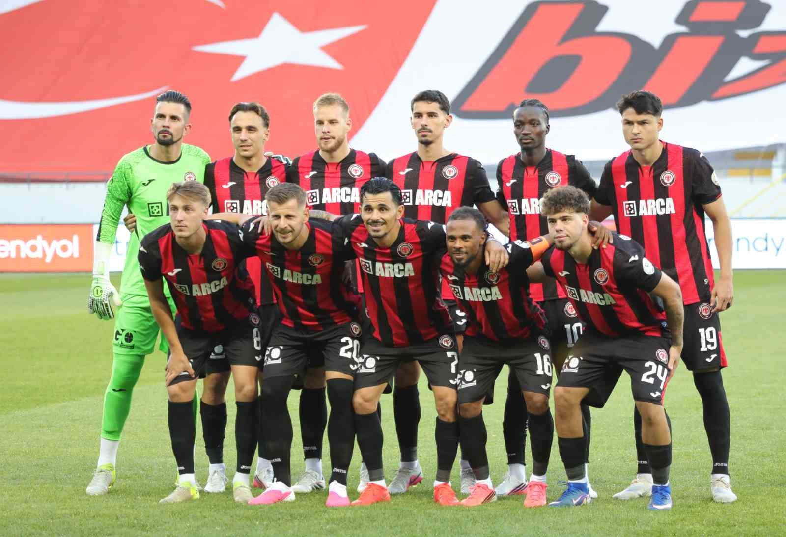 Trendyol Süper Lig: Çorum FK: 0 - Kasımpaşa: 1 (İlk yarı)